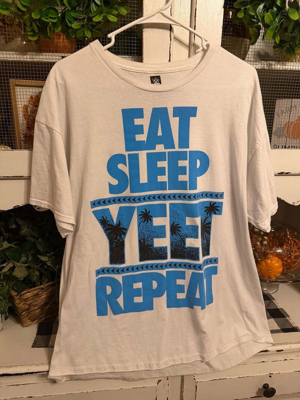 WWE Eat Sleep Yeet Repeat T-Shirt Size XL White